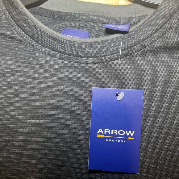 Arrow Men’s Black Stripe Size Large Tee Shirt NWT - Picture 3 of 8